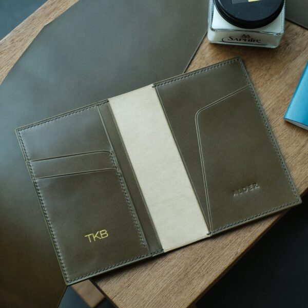 Shell Cordovan Passport Holder