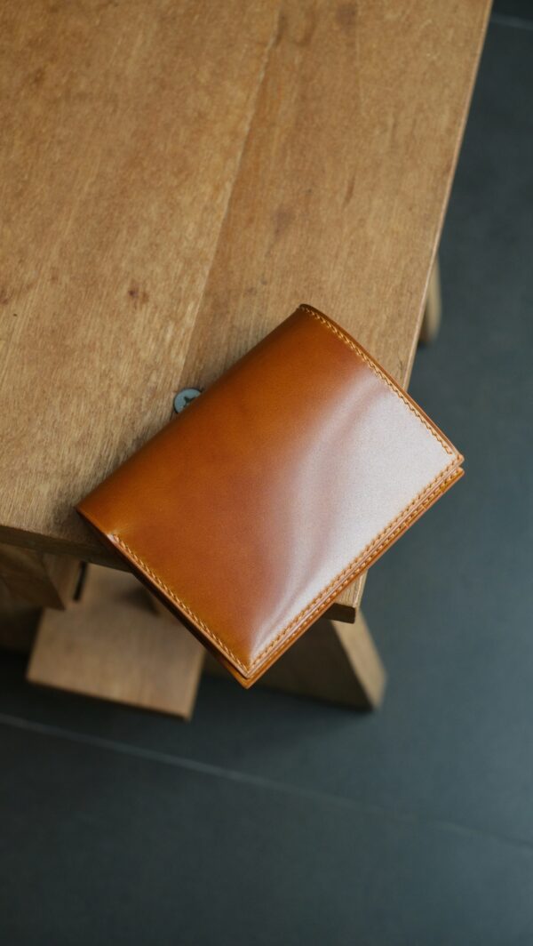 Shell Cordovan Vertical Wallet