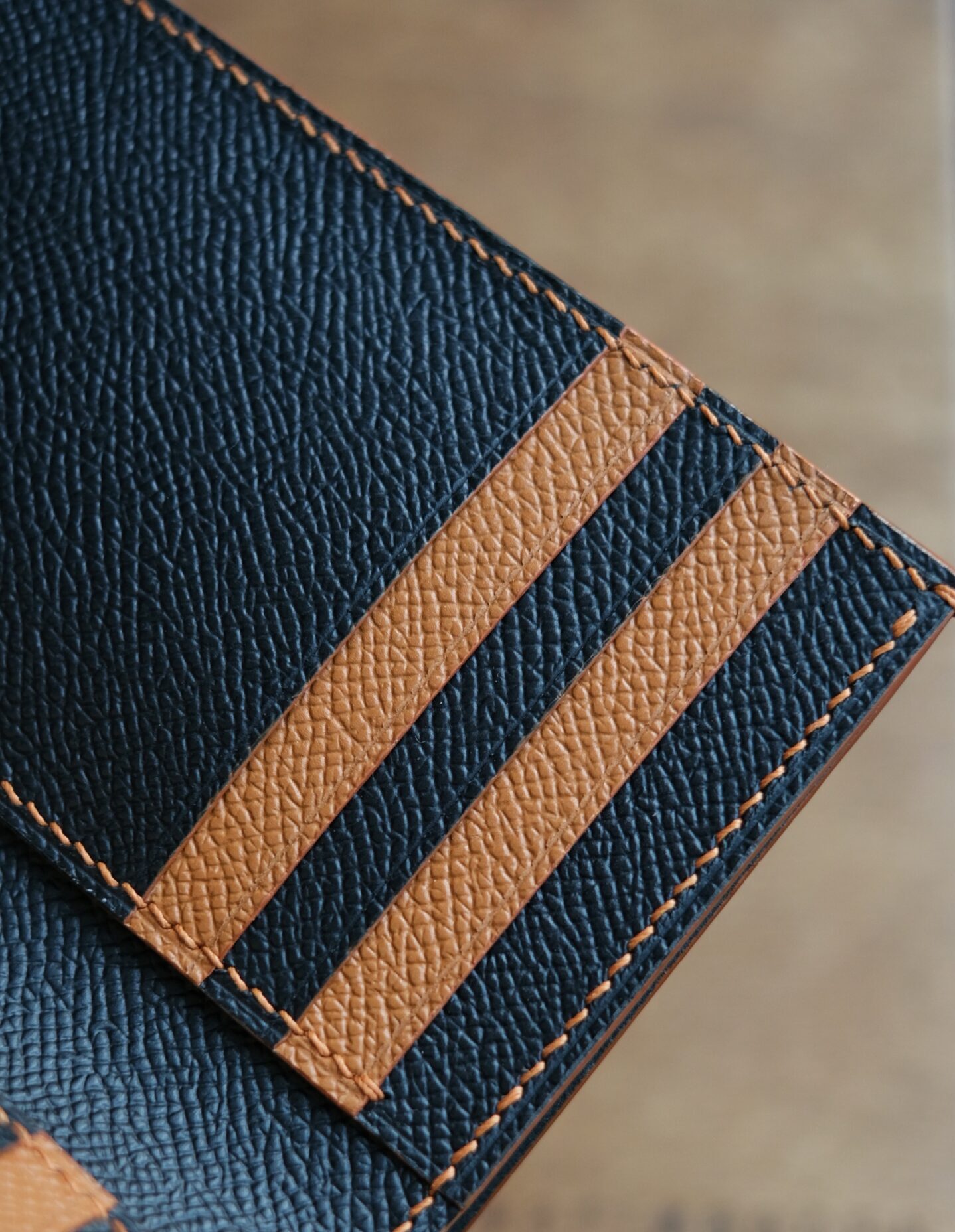 Buttero Hatch Vertical Wallet - Image 3
