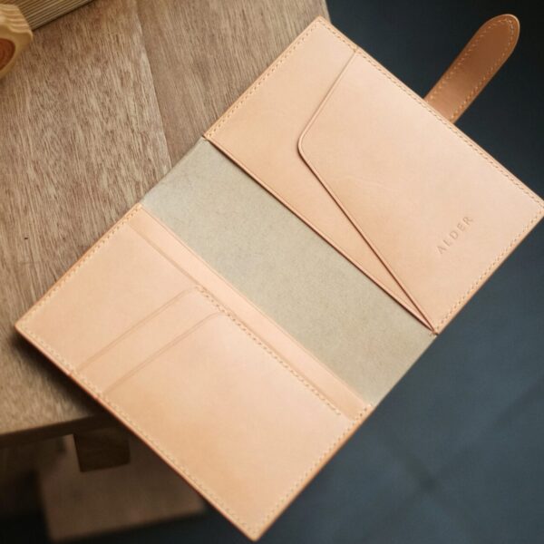 Shell Cordovan Mix Buttero Passport Holder